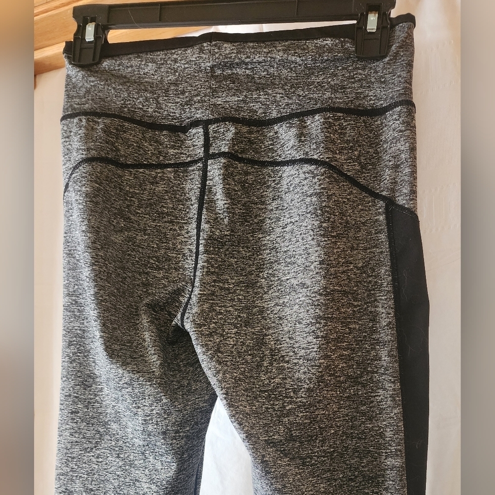Victoria's Secret PINK Gray & Black Leggings Silver Glitter Graphic Logo Sz M/L - Picture 7 of 9